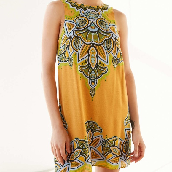 Urban Outfitters Ecote Guinevere Open-Back Dress - Picture 2 of 16